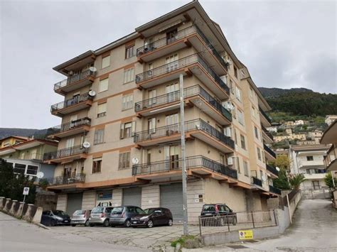 Annunci di camere in affitto a Sala Consilina centro città